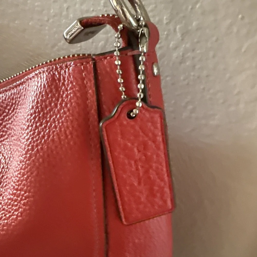 Coach Elle Hobo Bag Medium Red Pebbled Leather Shoulder Bag F31399 Hang Tag